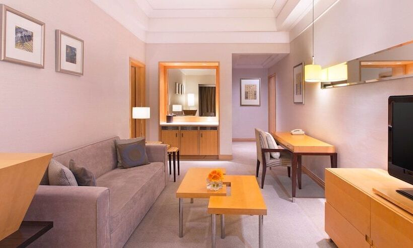 Superior Suite, Four Points By Sheraton Shenzhen