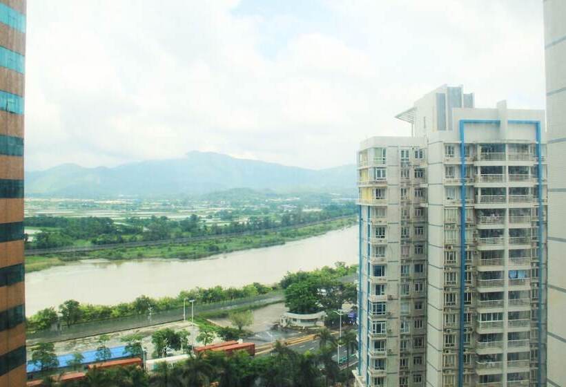 Superior Suite, Four Points By Sheraton Shenzhen