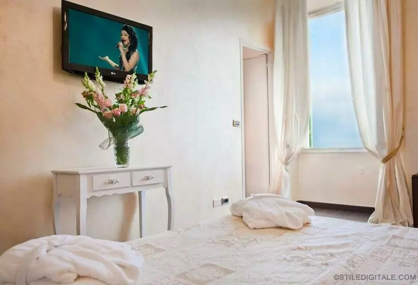 اتاق استاندارد با چشم‌انداز دریا, Grand Hotel & Des Anglais Spa