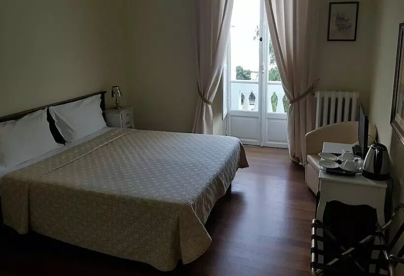 اتاق استاندارد با چشم‌انداز دریا, Grand Hotel & Des Anglais Spa