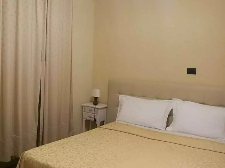 اتاق اکونومی, Grand Hotel & Des Anglais Spa