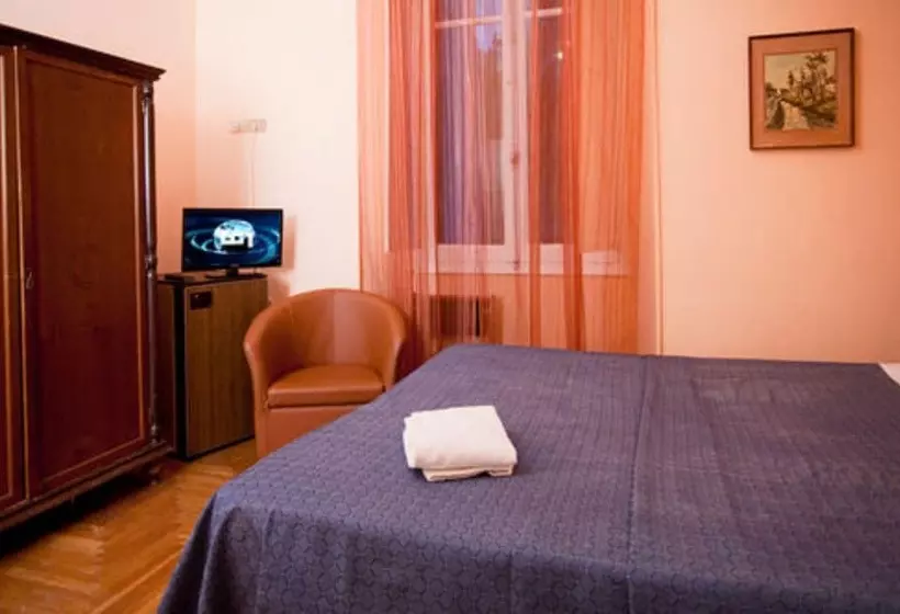 اتاق اکونومی, Grand Hotel & Des Anglais Spa