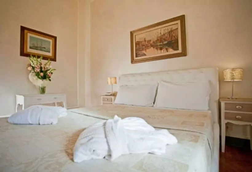 سوییت با چشم‌انداز دریا, Grand Hotel & Des Anglais Spa