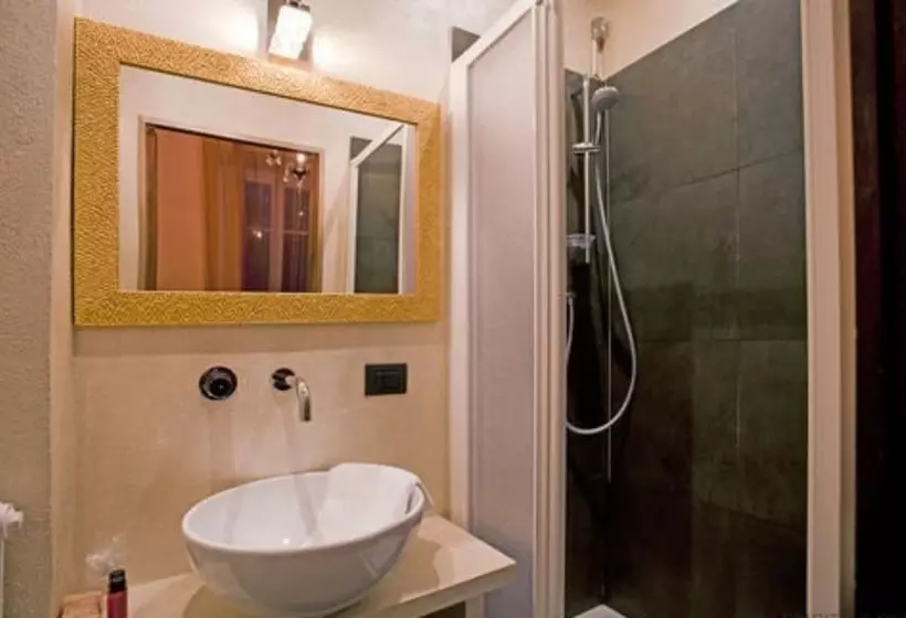 سوییت با چشم‌انداز دریا, Grand Hotel & Des Anglais Spa