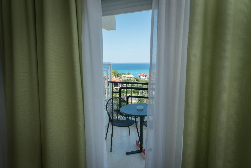 غرفة كلاسيكية ثلاثية, Halkidiki Palace