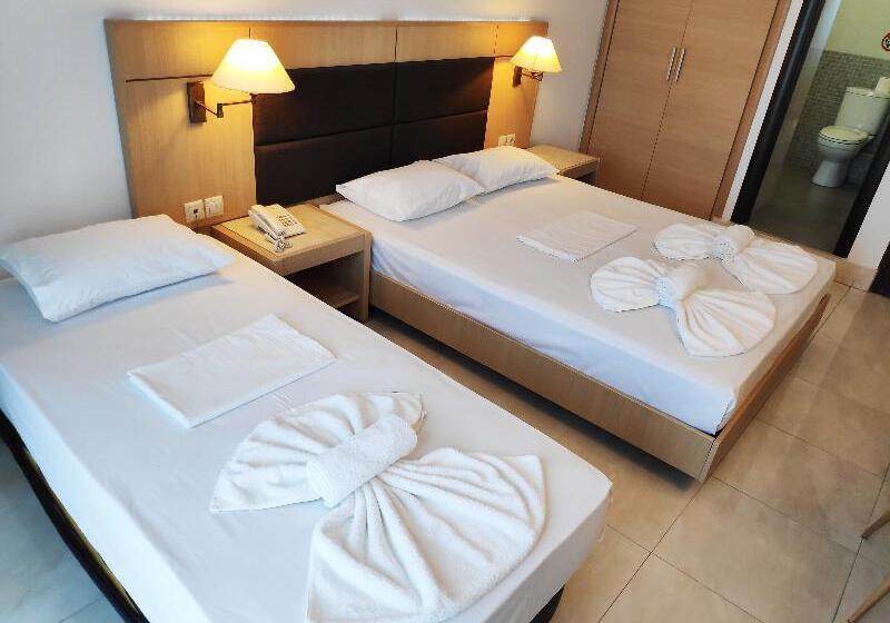 غرفة كلاسيكية ثلاثية, Halkidiki Palace