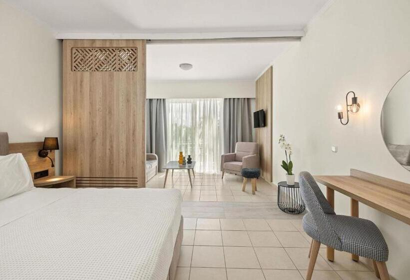 غرفة سوبيريور عائلية, Labranda Kiotari Miraluna Resort