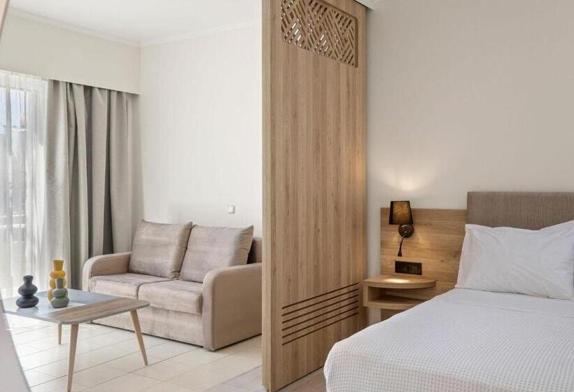 غرفة عائلية مطلّة علي البحر, Labranda Kiotari Miraluna Resort