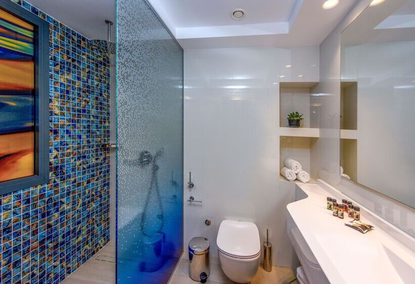 غرفة عائلية مطلّة علي البحر, Labranda Kiotari Miraluna Resort