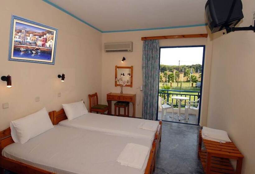 חדר סטנדרט יחיד, Lintzi