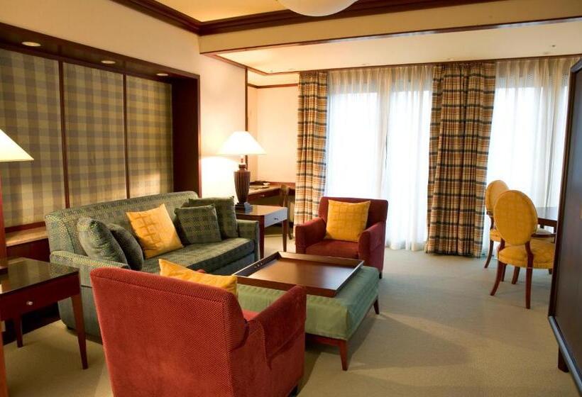 جناح جونيور مزوَّد بجاكوزي, Mito Plaza