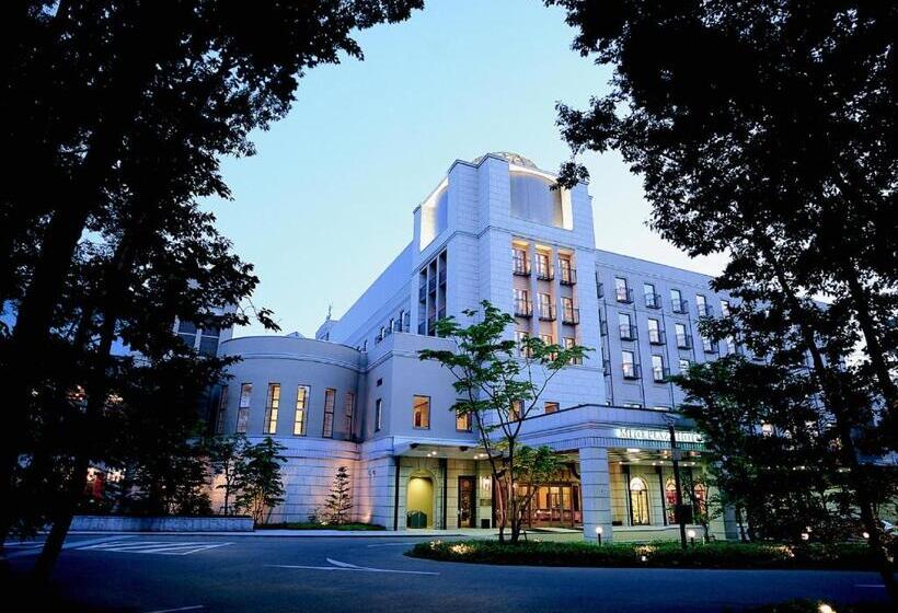 자쿠지 스위트, Mito Plaza