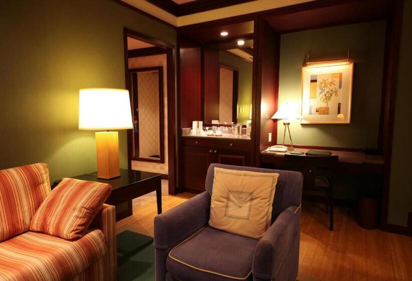 غرفة تنفيذية, Mito Plaza