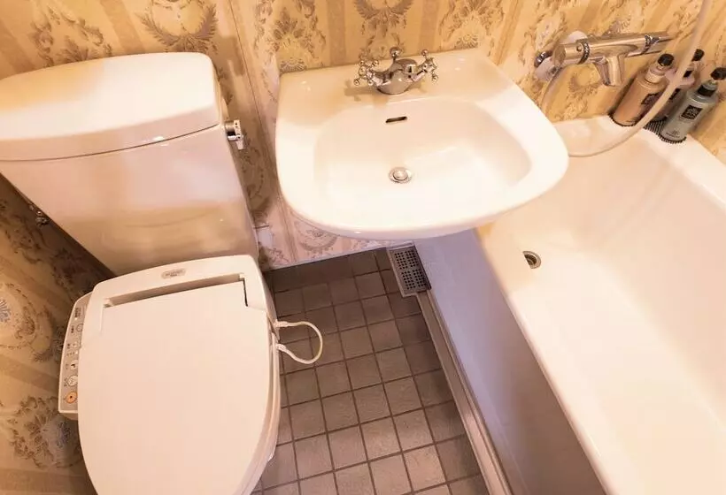 اتاق استاندارد سه نفره, Monterey Osaka