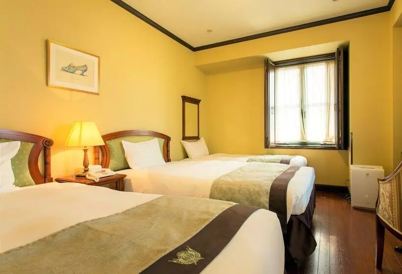 اتاق استاندارد سه نفره, Monterey Osaka