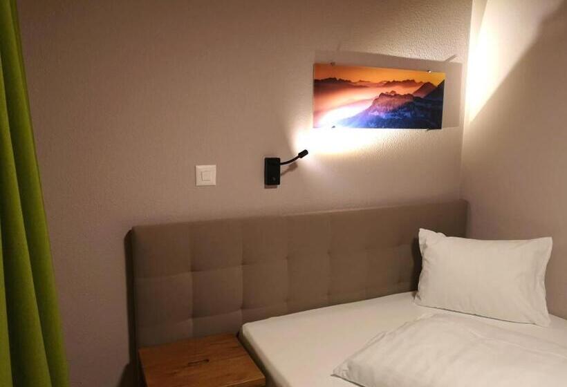 חדר סטנדרט יחיד, National