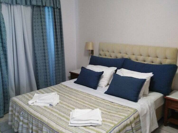 غرفة قياسية مطلّة علي البحر, New Grande Mare