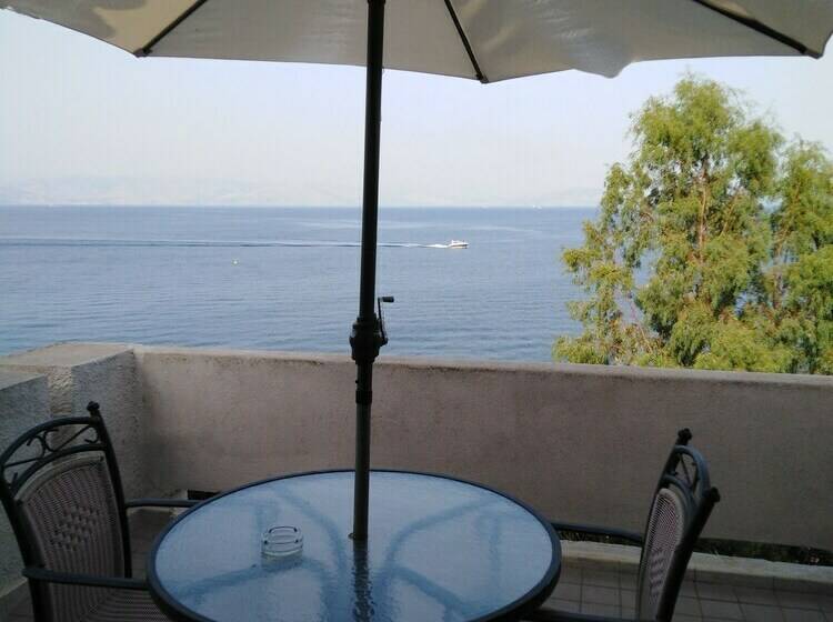 غرفة قياسية مطلّة علي البحر, New Grande Mare