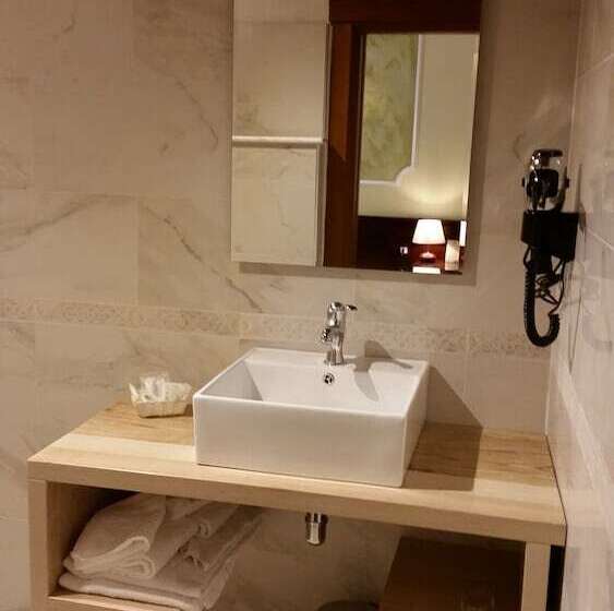 חדר קלאסי, Palazzo Pischedda