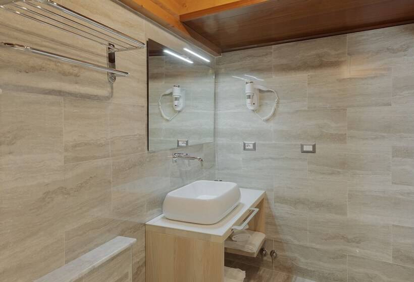 חדר סופריור, Palazzo Pischedda