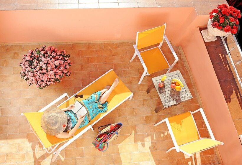 חדר סופריור עם טרסה, Palazzo Pischedda