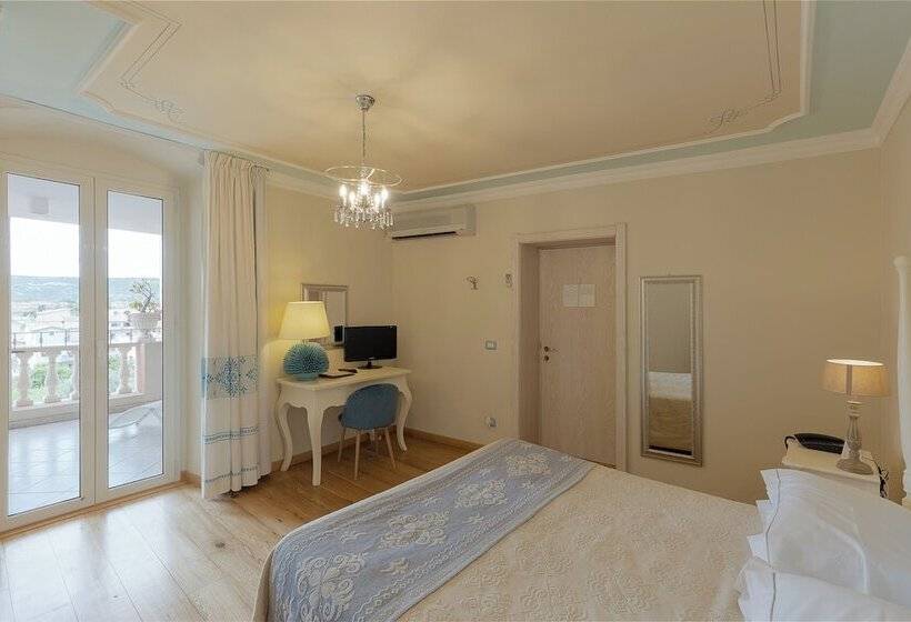 带露台的高档房间, Palazzo Pischedda