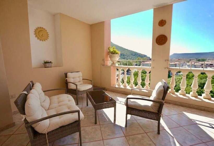 חדר סופריור עם טרסה, Palazzo Pischedda