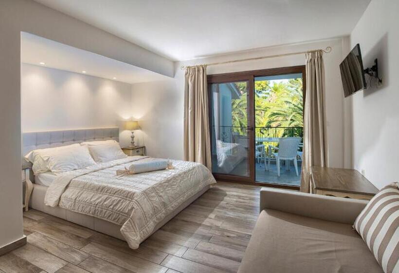 Полулюкс Superior, Pilalidis