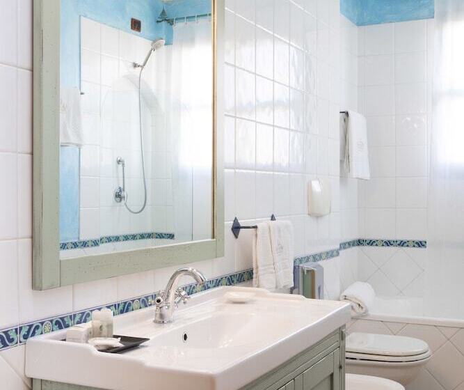 컴포트 룸, Poseidonia