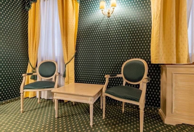 اتاق استاندارد, 312 Piazza San Marco