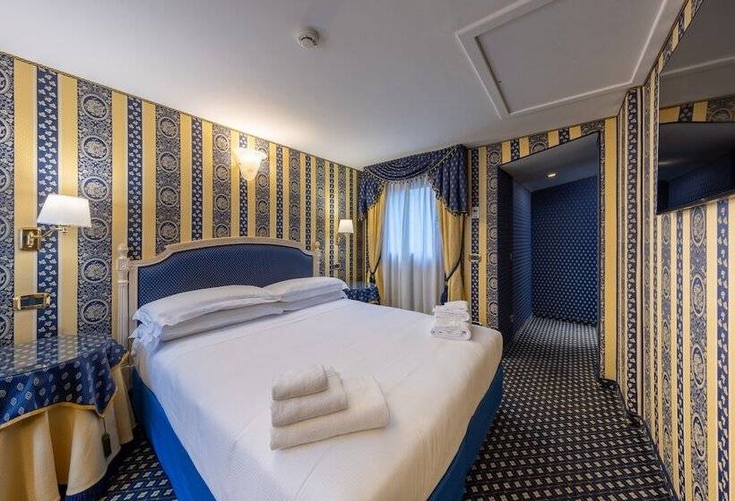 اتاق استاندارد, 312 Piazza San Marco