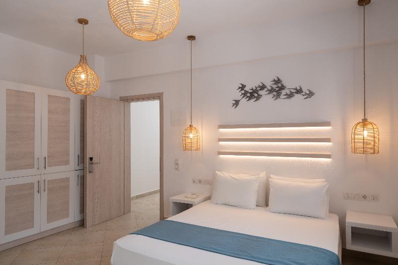 חדר סופריור נוף לבריכה, Sunshine