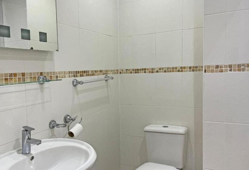 Номер Стандарт Вид на Море, The President