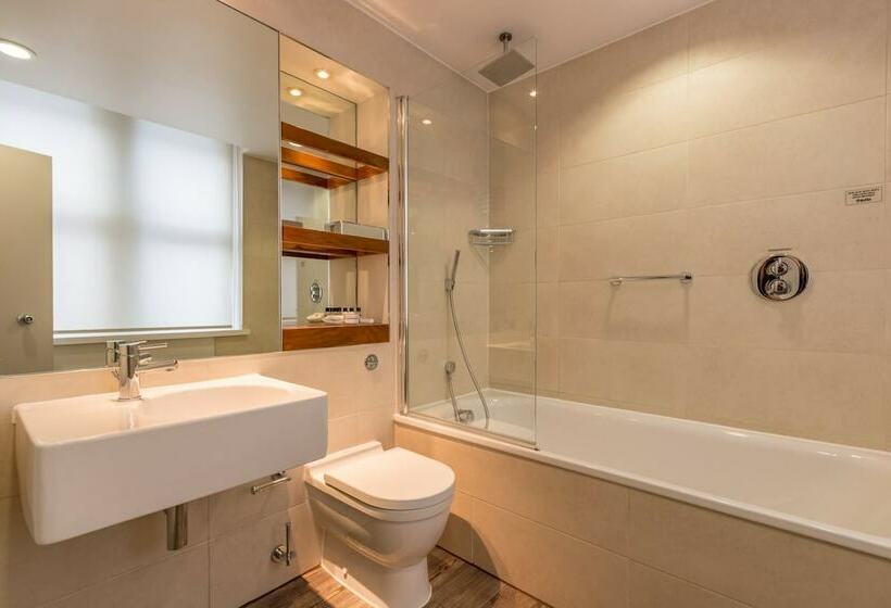 סוויטת ג'וניור, Thistle London Holborn