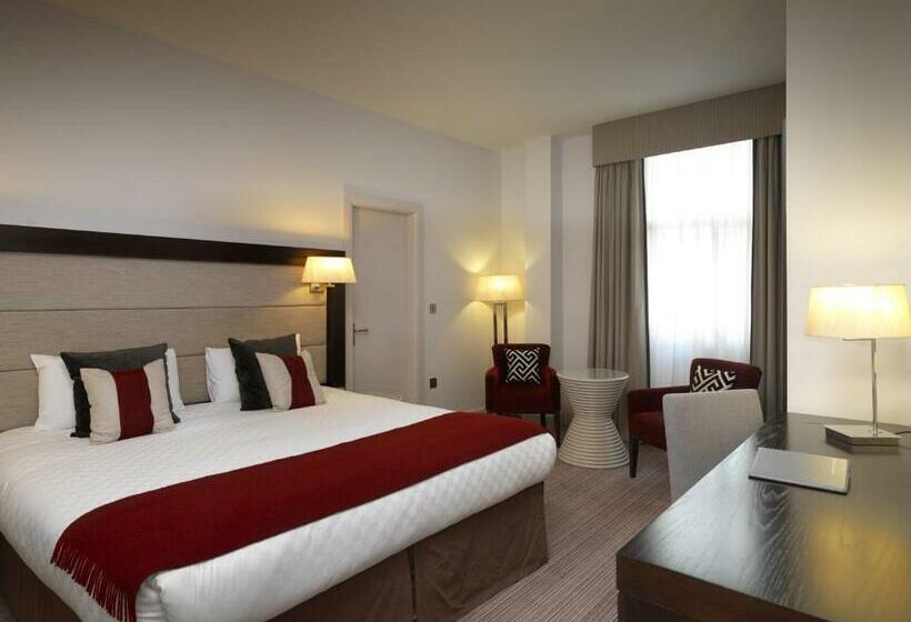 חדר דחוקס עם מיטת קינג, Thistle London Holborn