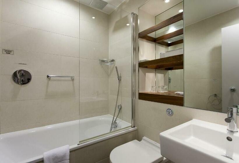 חדר סטנדרט יחיד, Thistle London Holborn