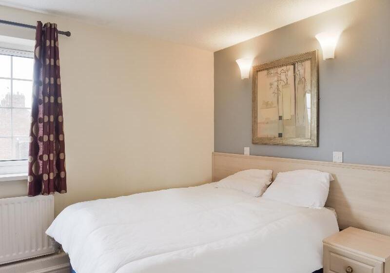 غرفة عائلية, Shilton Inn