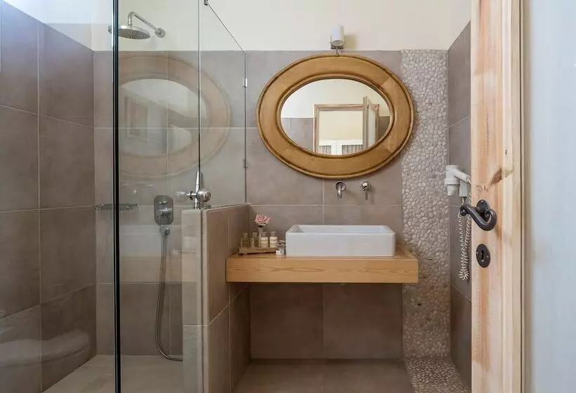 سوییت سوپریور با چشمانداز دریا, Vencia Boutique
