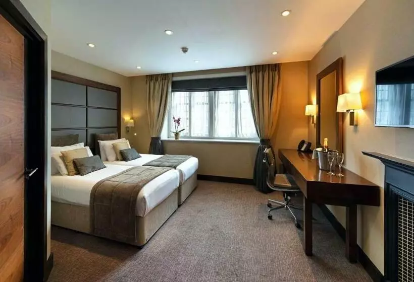 اتاق لوکس, Wellington Hotel By Blue Orchid