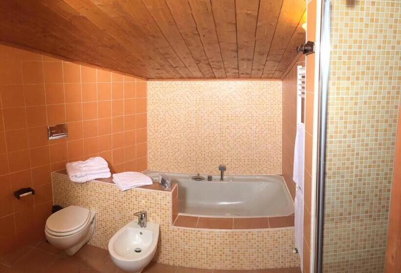 اتاق لوکس سه تخته, Resort Ninfea San Pellegrino Terme