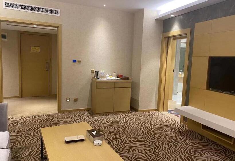 سوییت سوپریور, Jinling Yujingwan Hotel Changyi
