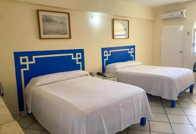 اتاق استاندارد با چشم‌انداز استخر, Acamar Beach Resort