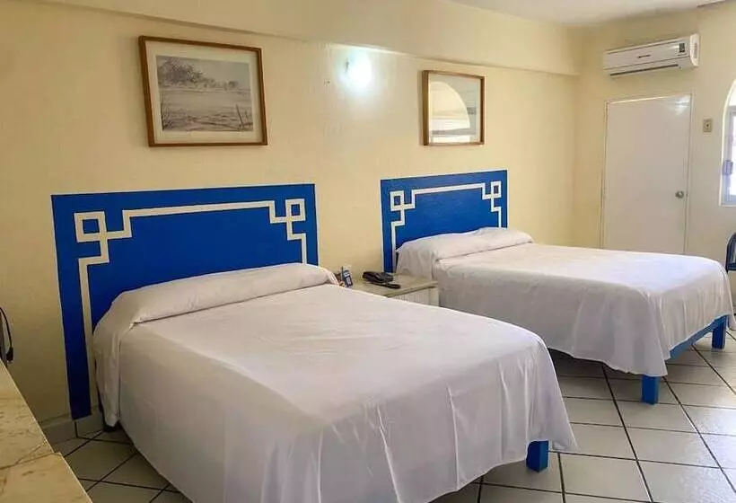 اتاق استاندارد با چشم‌انداز استخر, Acamar Beach Resort