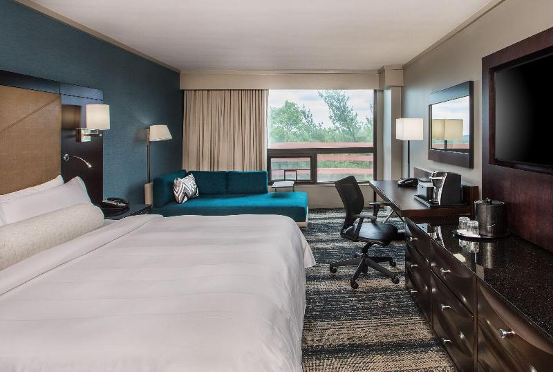 غرفة قياسية سرير كينج, Boston Marriott Burlington