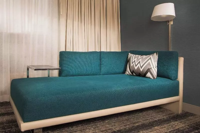 اتاق استاندارد با تخت بزرگ, Boston Marriott Burlington