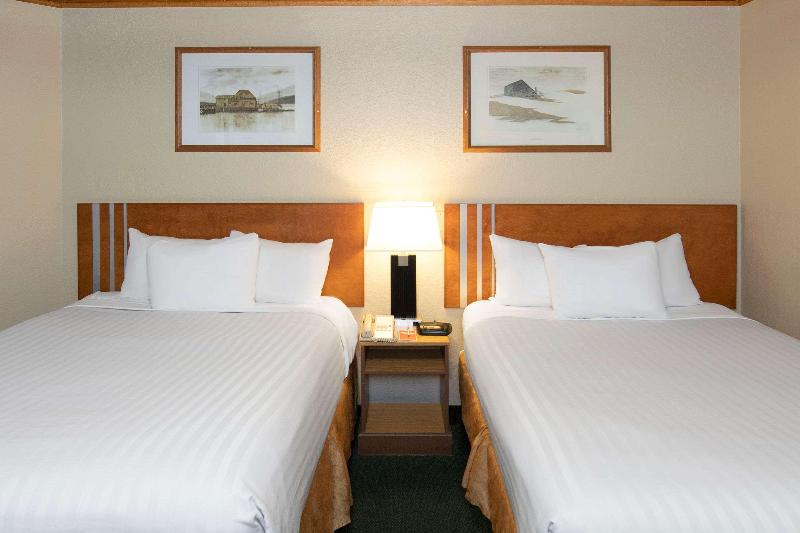 חדר סטנדרט, Econo Lodge Inn & Suites