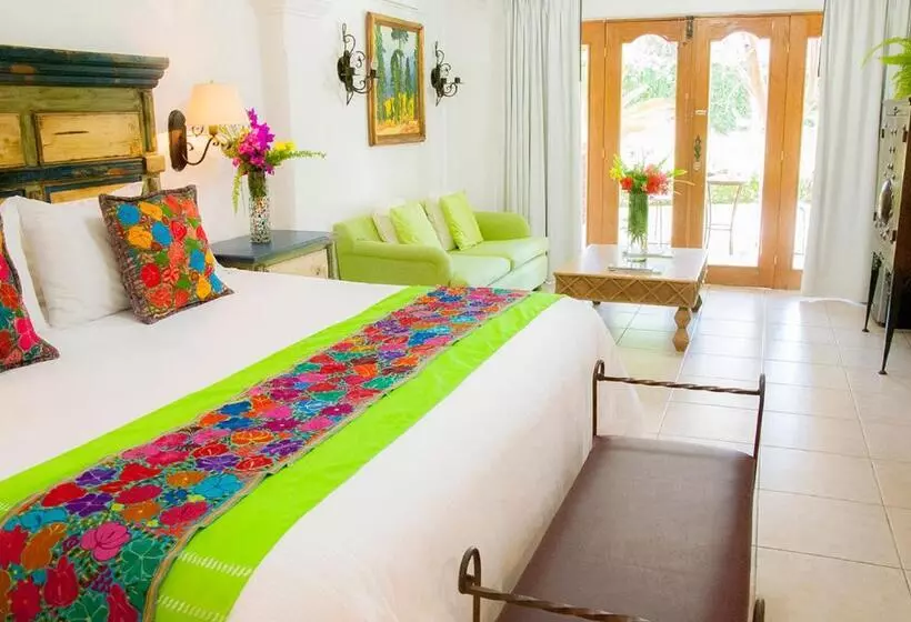 سوئیت با تخت بزرگ, El Encanto Inn & Suites