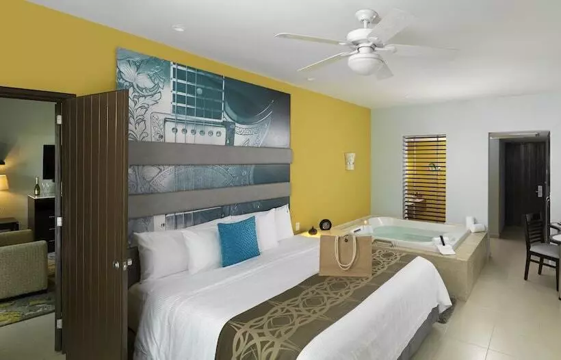 سوییت, Hard Rock Hotel Vallarta All Inclusive