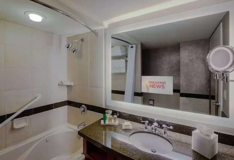 اتاق استاندارد با 2 تخت دوبل, Hilton Virginia Beach Oceanfront