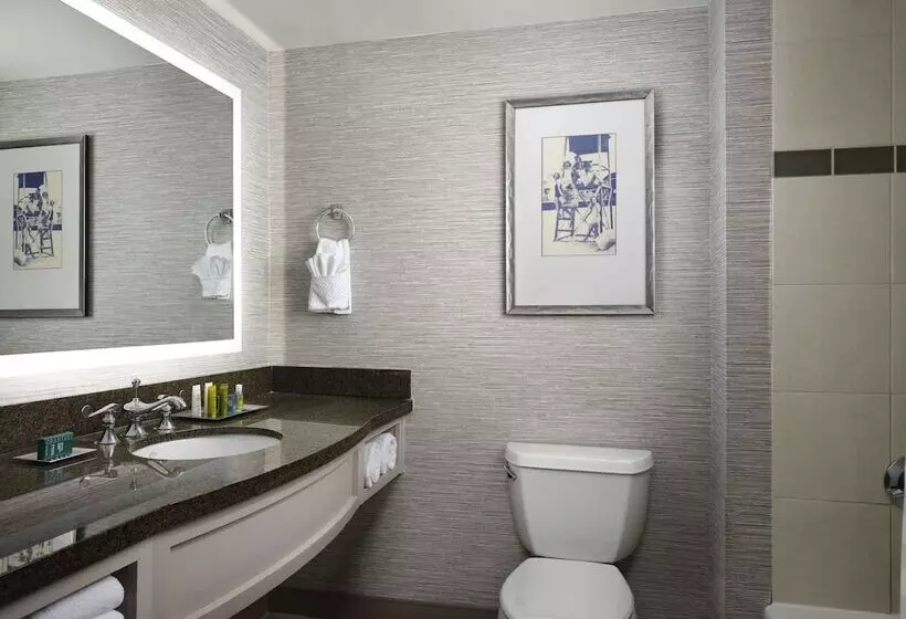 اتاق استاندارد با 2 تخت دوبل, Hilton Virginia Beach Oceanfront